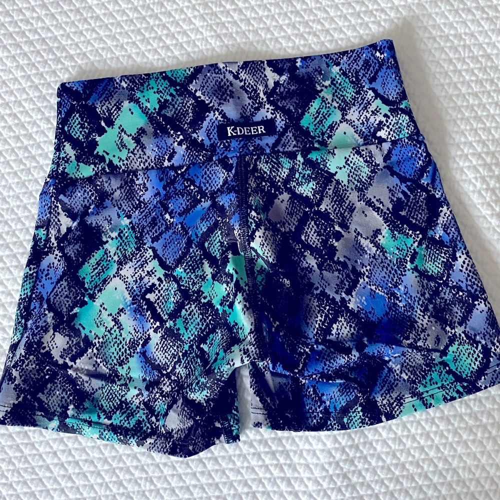 K-DEER shorts in blue snakeskin print, XS, 3”